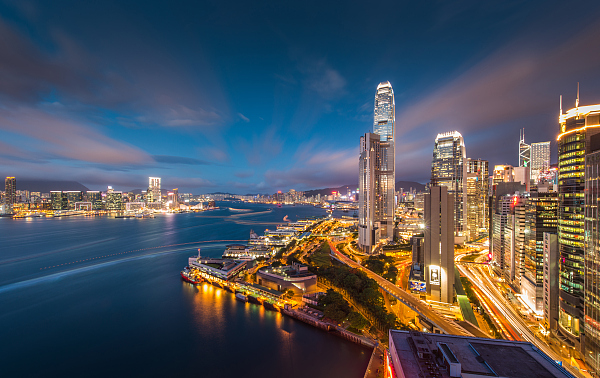 南向资金8月26日净流出0.41亿港元：减仓腾讯和中海油 流入中移动及中国中车